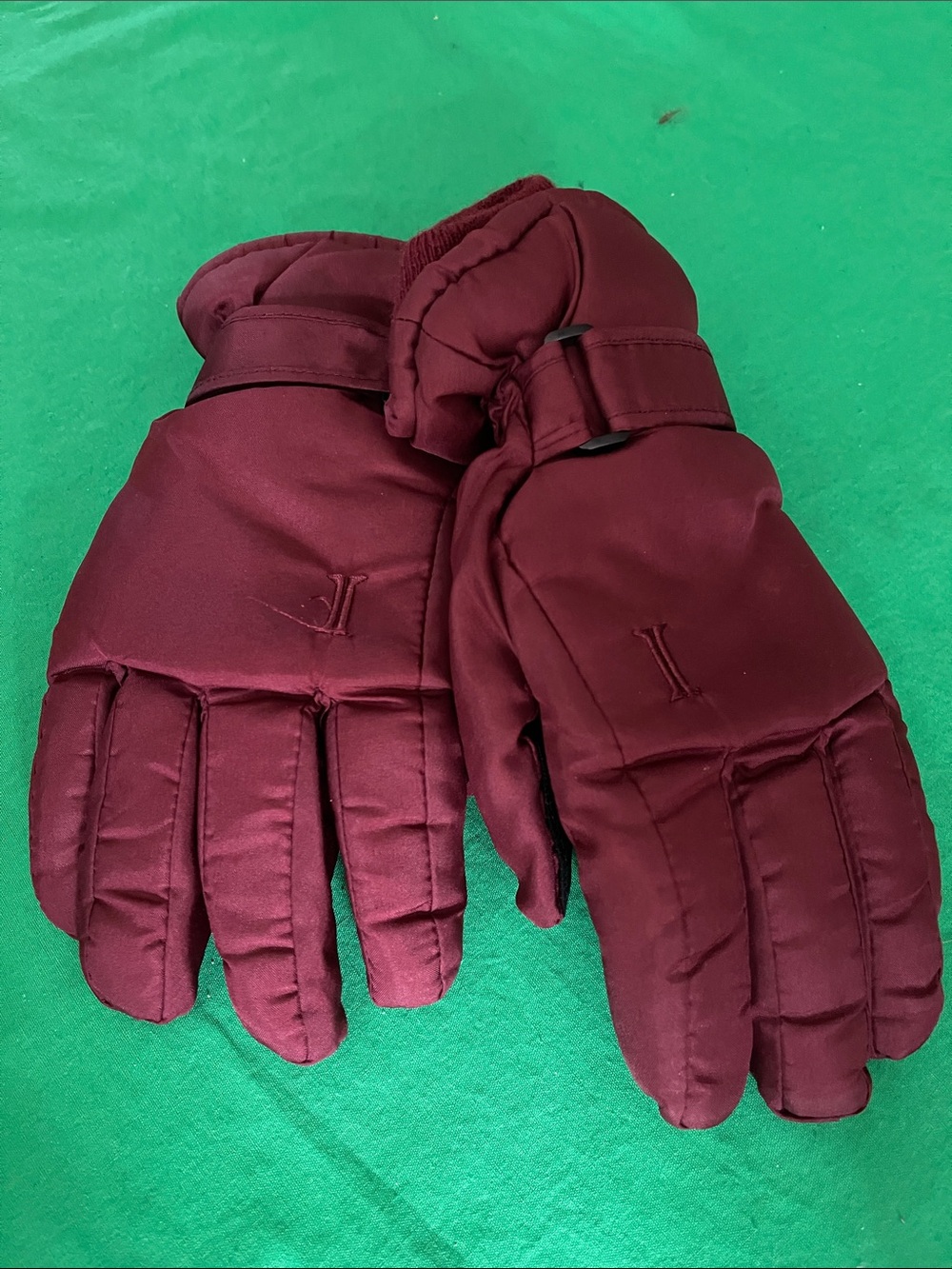 Men's Insulated Burgundy Winter Gloves - Padded Cold-Weather Protection